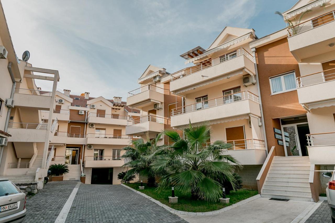 Apartments Rivijera Herceg Novi Bagian luar foto