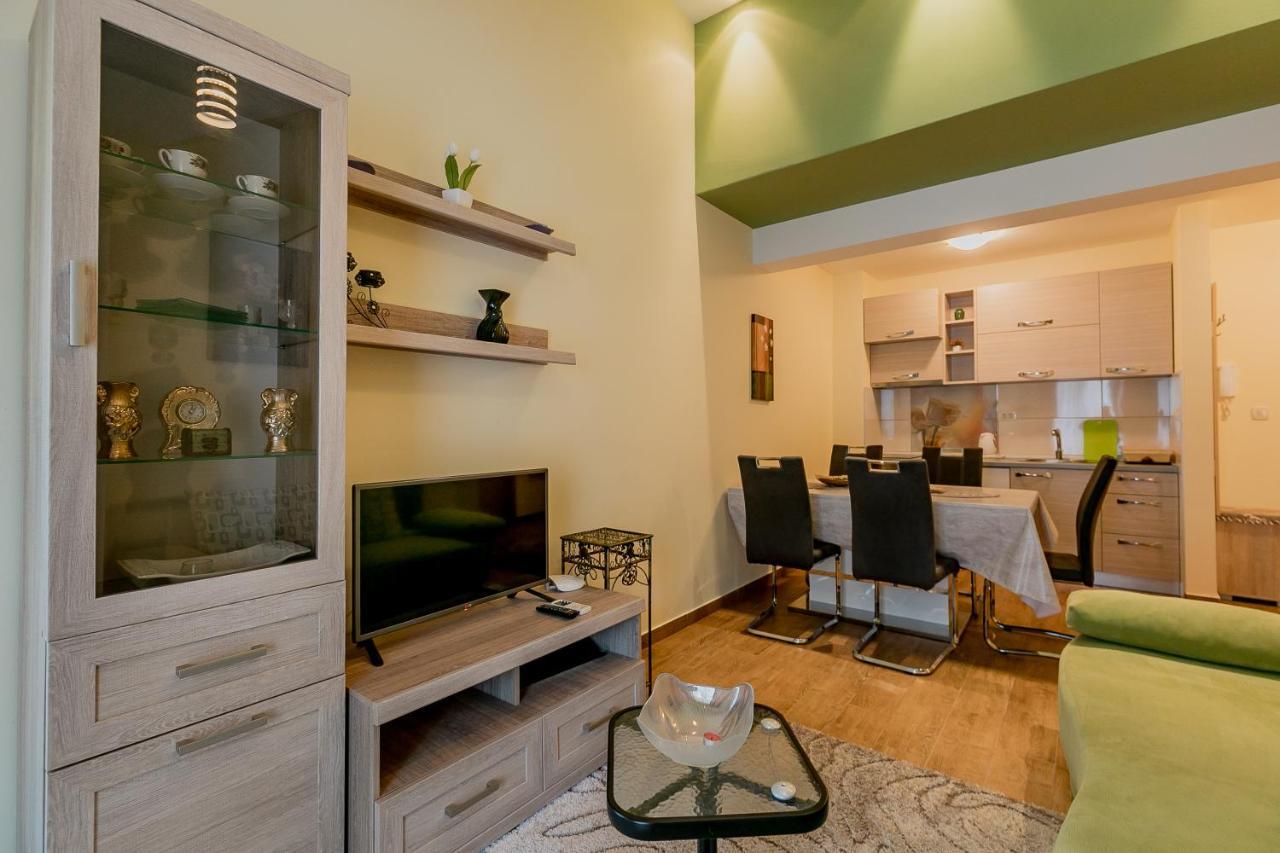 Apartments Rivijera Herceg Novi Bagian luar foto