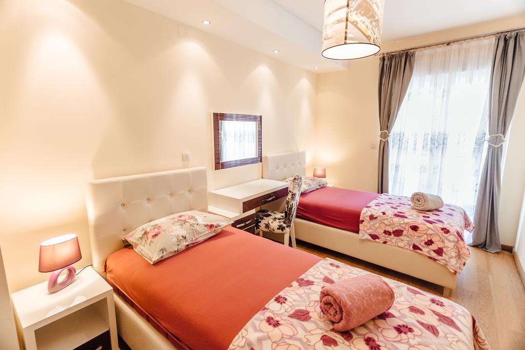 Apartments Rivijera Herceg Novi Bagian luar foto