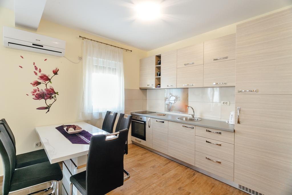 Apartments Rivijera Herceg Novi Bagian luar foto