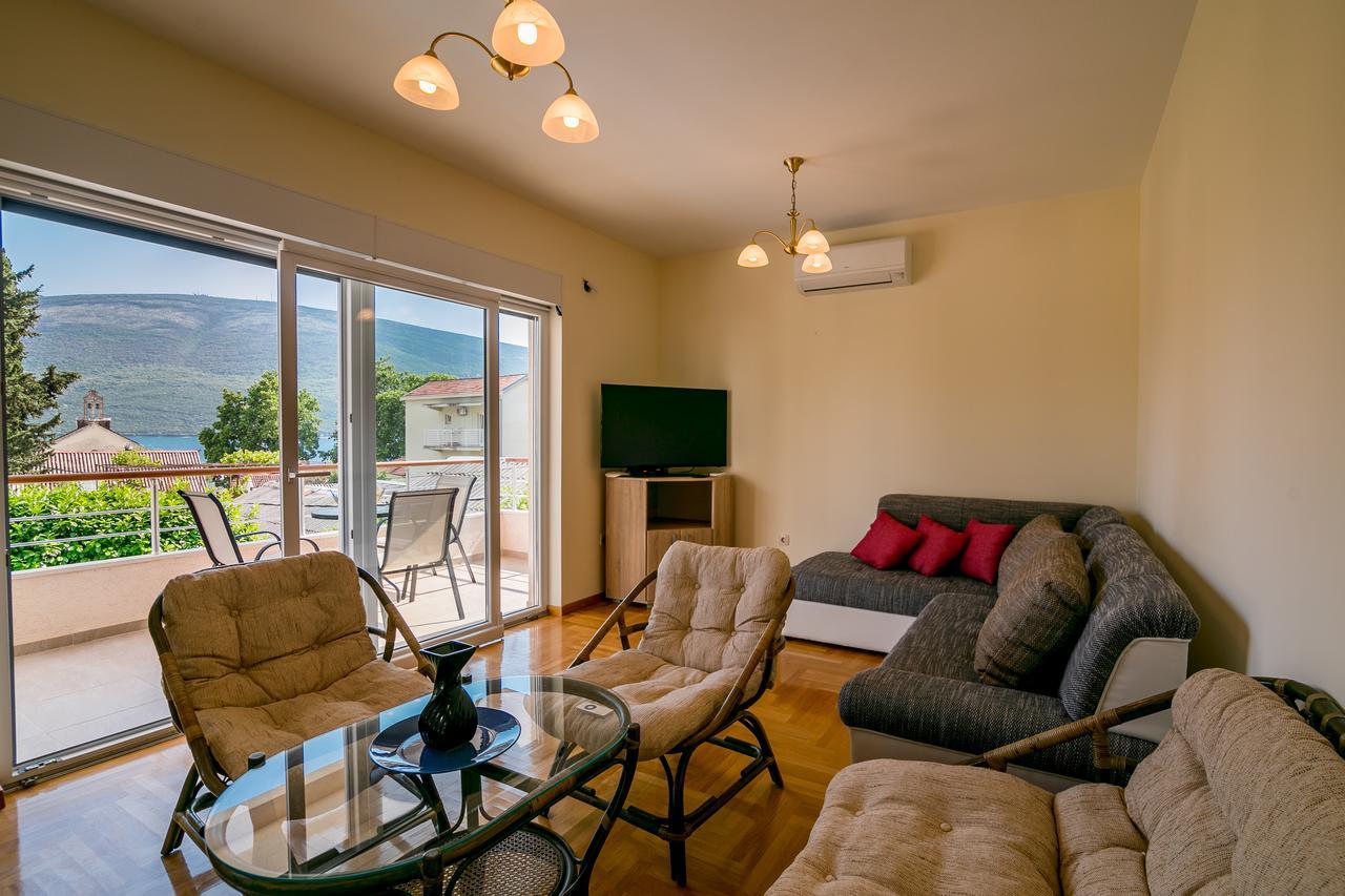 Apartments Rivijera Herceg Novi Bagian luar foto