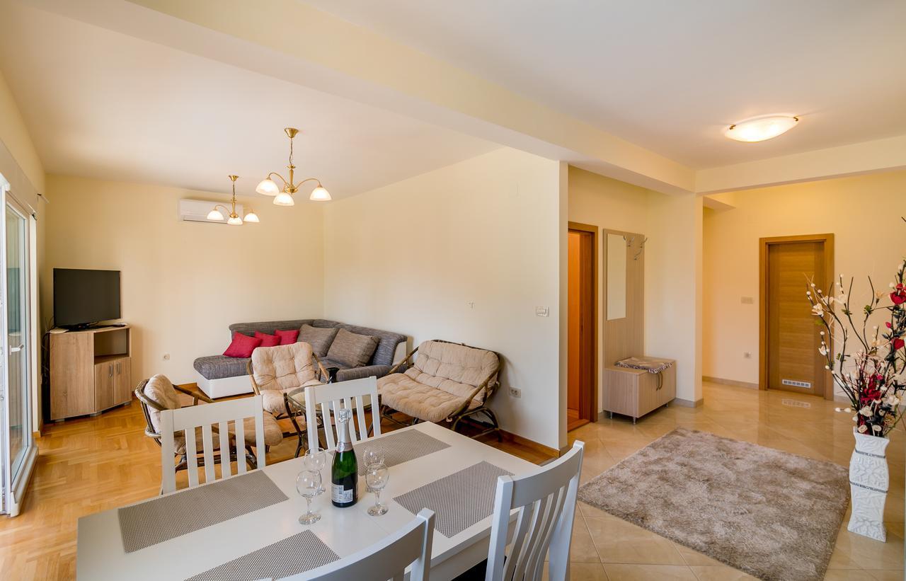 Apartments Rivijera Herceg Novi Bagian luar foto