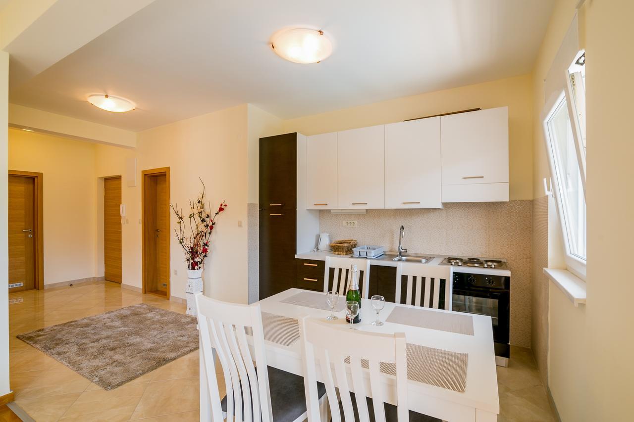 Apartments Rivijera Herceg Novi Bagian luar foto